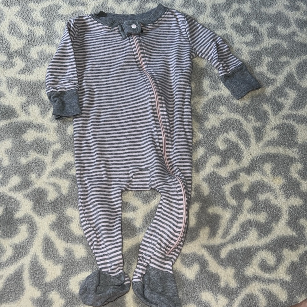🩷RL/Burts/Roller Rabbit/Aden🩷 EUC Baby Girl 9 piece Onesie Set! 0-3m. - Picture 9 of 17